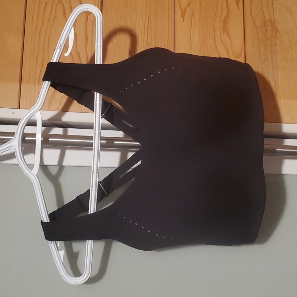 Lululemon Air Support high support sports bra 34DDD